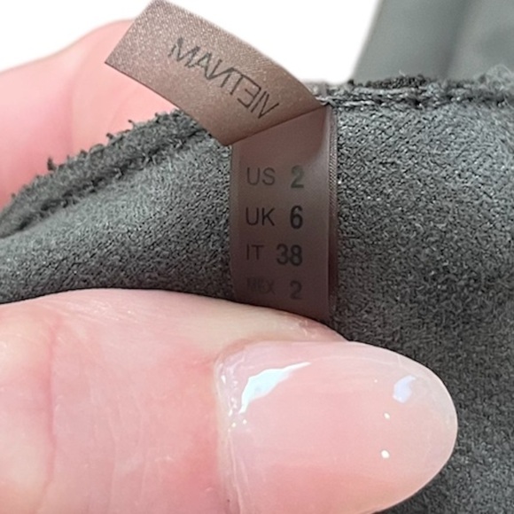 Elie Tahari - Faux Suede Short Sleeve Dress in Gray - Women’s Size 2 - Picture 7 of 7